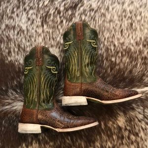 Ariat mens Mesteno Adobe Clay and Neon Green Wide Square Toe Cowboy Boots
